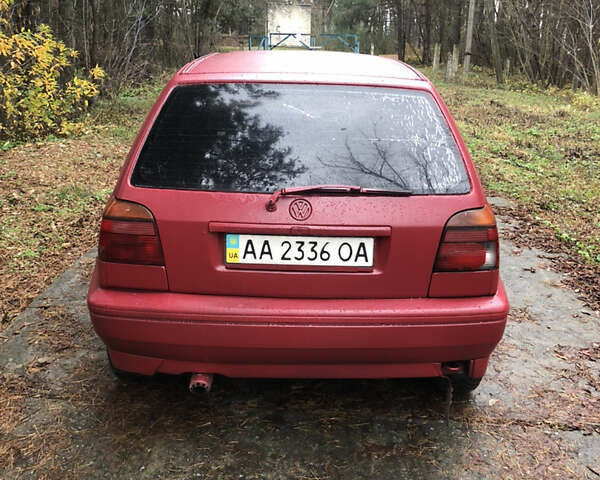 Червоний Фольксваген Гольф, об'ємом двигуна 1.78 л та пробігом 294 тис. км за 1550 $, фото 5 на Automoto.ua
