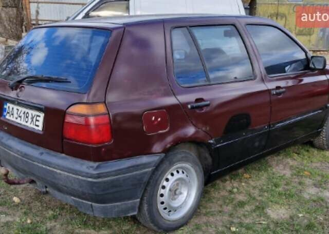 Красный Фольксваген Гольф, объемом двигателя 1.6 л и пробегом 20 тыс. км за 1250 $, фото 1 на Automoto.ua