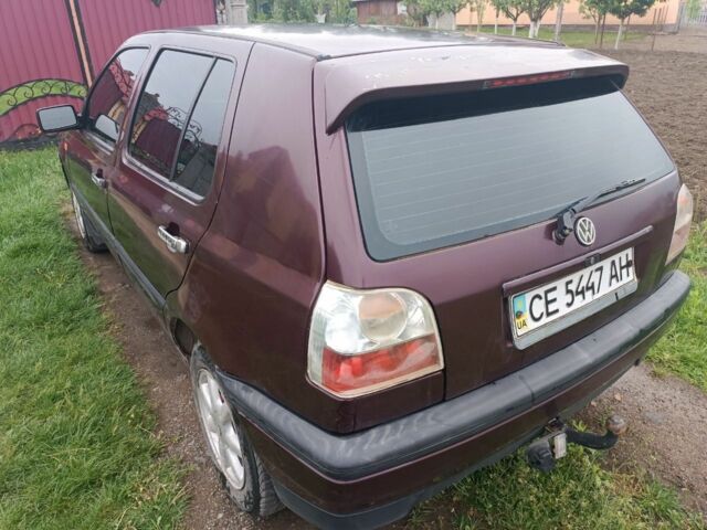 Красный Фольксваген Гольф, объемом двигателя 1.8 л и пробегом 225 тыс. км за 1800 $, фото 1 на Automoto.ua