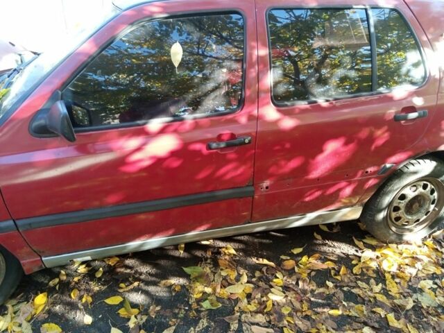 Фольксваген Гольф 1994 у Вышгороде на Automoto.ua Червоний Фольксваген Гольф, об'ємом двигуна 0 л та пробігом 100 тис. км за 642 $, фото 1 на Automoto.ua