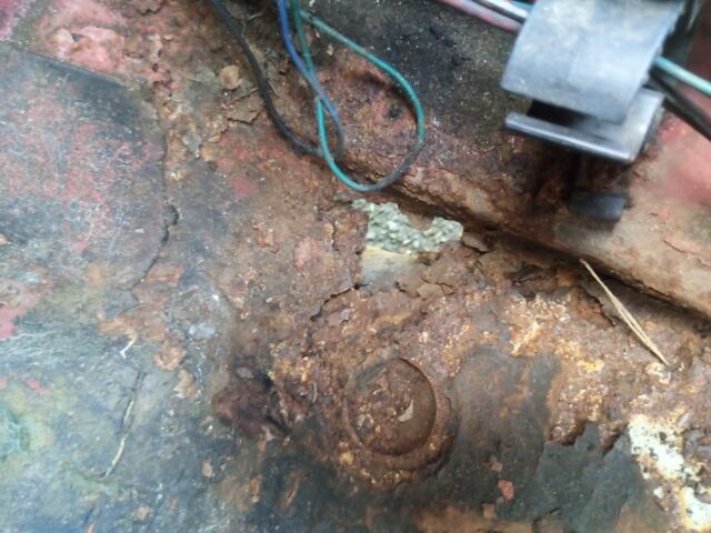 Фольксваген Гольф 1994 у Вышгороде на Automoto.ua Червоний Фольксваген Гольф, об'ємом двигуна 0 л та пробігом 100 тис. км за 642 $, фото 13 на Automoto.ua