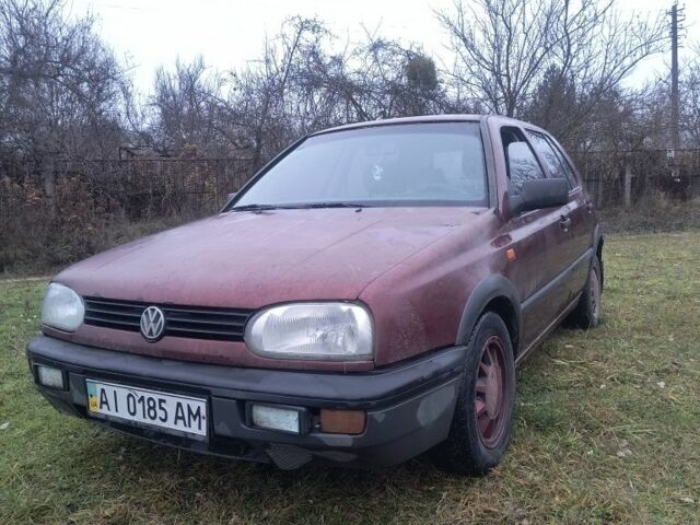 Красный Фольксваген Гольф, объемом двигателя 1.9 л и пробегом 197 тыс. км за 1000 $, фото 2 на Automoto.ua