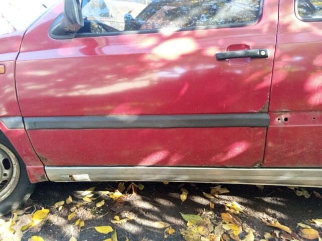 Фольксваген Гольф 1994 у Вышгороде на Automoto.ua Червоний Фольксваген Гольф, об'ємом двигуна 0 л та пробігом 100 тис. км за 642 $, фото 6 на Automoto.ua