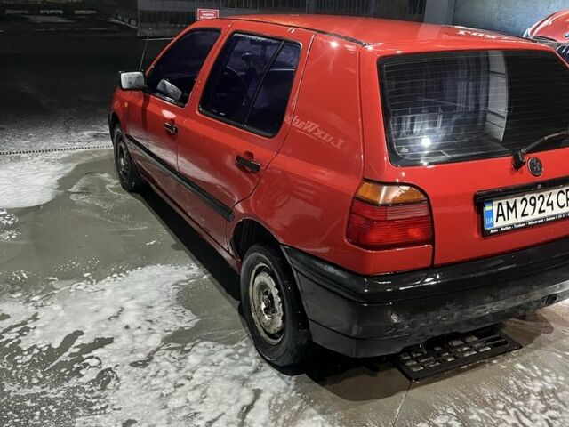 Червоний Фольксваген Гольф, об'ємом двигуна 1.4 л та пробігом 3 тис. км за 1306 $, фото 3 на Automoto.ua