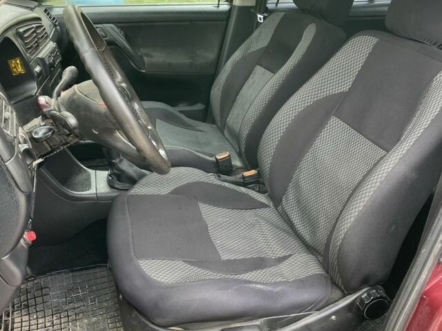 Червоний Фольксваген Гольф, об'ємом двигуна 1.8 л та пробігом 3 тис. км за 1300 $, фото 6 на Automoto.ua