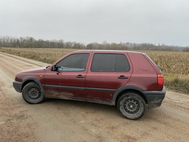 Красный Фольксваген Гольф, объемом двигателя 0 л и пробегом 3 тыс. км за 900 $, фото 4 на Automoto.ua