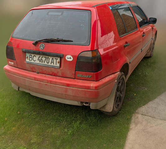 Красный Фольксваген Гольф, объемом двигателя 1.8 л и пробегом 260 тыс. км за 800 $, фото 2 на Automoto.ua