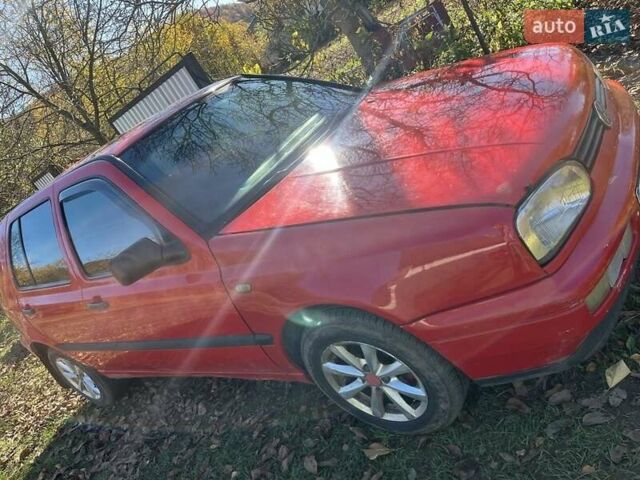 Червоний Фольксваген Гольф, об'ємом двигуна 1.6 л та пробігом 135 тис. км за 2200 $, фото 1 на Automoto.ua