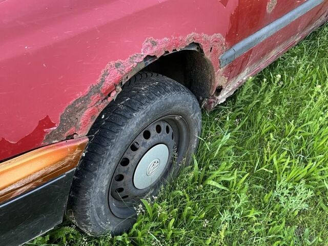 Красный Фольксваген Гольф, объемом двигателя 1.9 л и пробегом 310 тыс. км за 700 $, фото 2 на Automoto.ua