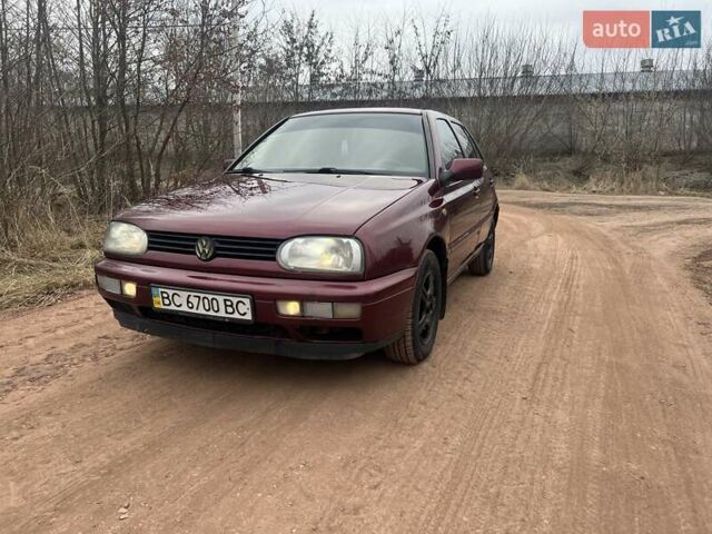 Красный Фольксваген Гольф, объемом двигателя 1.78 л и пробегом 300 тыс. км за 1850 $, фото 3 на Automoto.ua