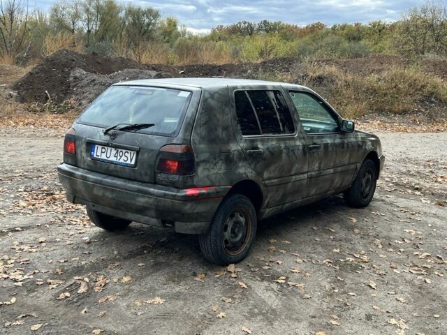 Красный Фольксваген Гольф, объемом двигателя 0 л и пробегом 24 тыс. км за 799 $, фото 5 на Automoto.ua