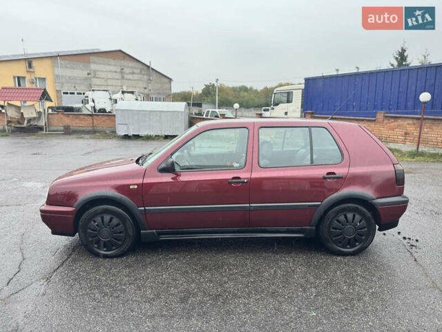 Красный Фольксваген Гольф, объемом двигателя 1.4 л и пробегом 125 тыс. км за 3500 $, фото 6 на Automoto.ua