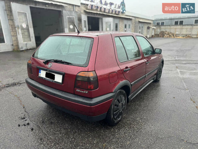 Красный Фольксваген Гольф, объемом двигателя 1.4 л и пробегом 125 тыс. км за 3500 $, фото 4 на Automoto.ua