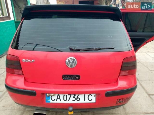Красный Фольксваген Гольф, объемом двигателя 1.4 л и пробегом 270 тыс. км за 3600 $, фото 3 на Automoto.ua