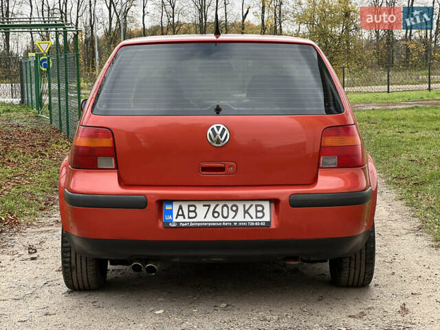 Фольксваген Гольф 1998 у Тульчине на Automoto.ua Червоний Фольксваген Гольф, об'ємом двигуна 1.39 л та пробігом 300 тис. км за 3000 $, фото 6 на Automoto.ua