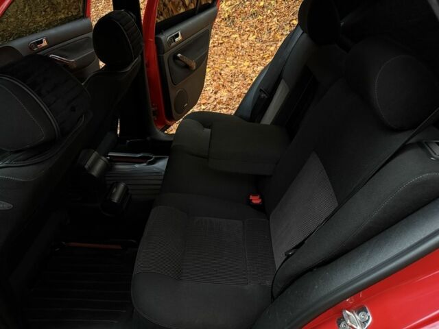 Червоний Фольксваген Гольф, об'ємом двигуна 1.9 л та пробігом 499 тис. км за 4300 $, фото 17 на Automoto.ua