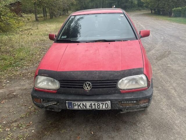Красный Фольксваген Гольф, объемом двигателя 1.9 л и пробегом 300 тыс. км за 950 $, фото 3 на Automoto.ua