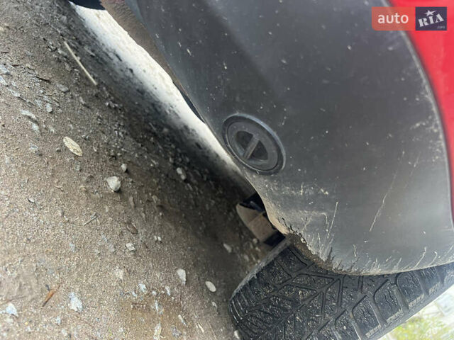 Красный Фольксваген Гольф, объемом двигателя 1.4 л и пробегом 180 тыс. км за 3200 $, фото 35 на Automoto.ua