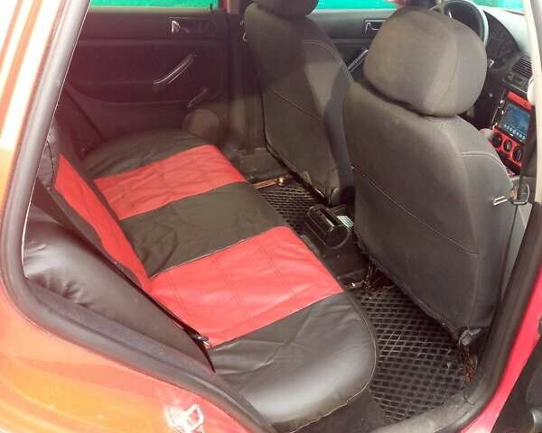 Красный Фольксваген Гольф, объемом двигателя 1.4 л и пробегом 270 тыс. км за 3600 $, фото 5 на Automoto.ua