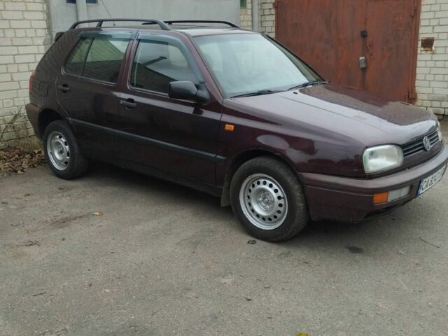 Фольксваген Гольф 1998 в Черкассах на Automoto.ua Красный Фольксваген Гольф, объемом двигателя 1 л и пробегом 1 тыс. км за 1550 $, фото 6 на Automoto.ua