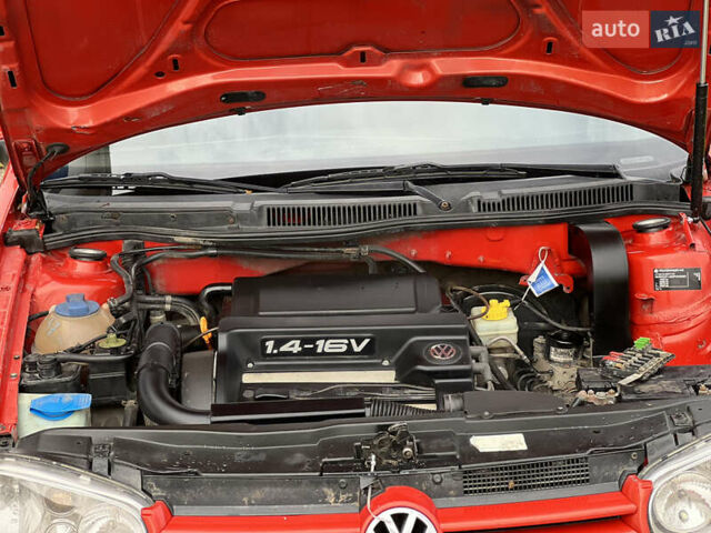 Красный Фольксваген Гольф, объемом двигателя 1.39 л и пробегом 308 тыс. км за 3000 $, фото 26 на Automoto.ua