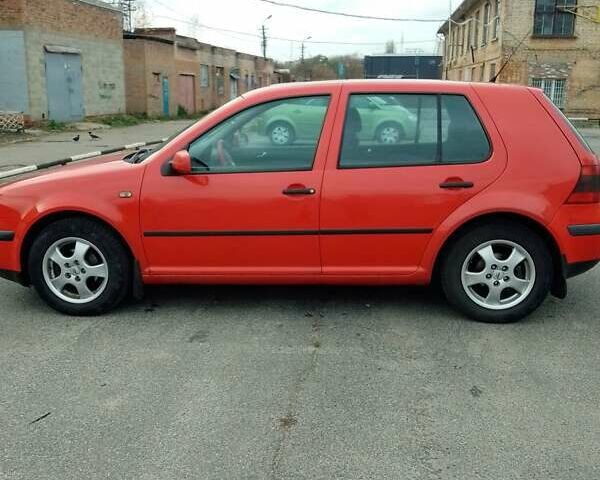 Червоний Фольксваген Гольф, об'ємом двигуна 1.39 л та пробігом 305 тис. км за 2800 $, фото 10 на Automoto.ua