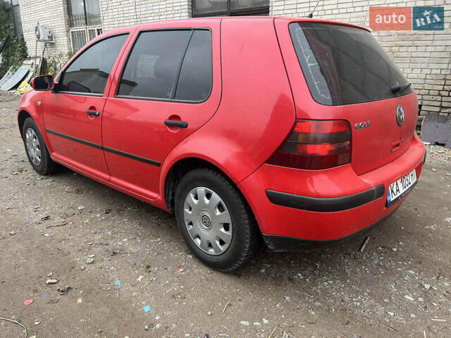 Красный Фольксваген Гольф, объемом двигателя 1.4 л и пробегом 180 тыс. км за 3200 $, фото 14 на Automoto.ua