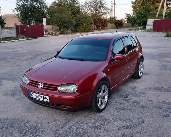 Червоний Фольксваген Гольф, об'ємом двигуна 1.6 л та пробігом 298 тис. км за 4100 $, фото 1 на Automoto.ua