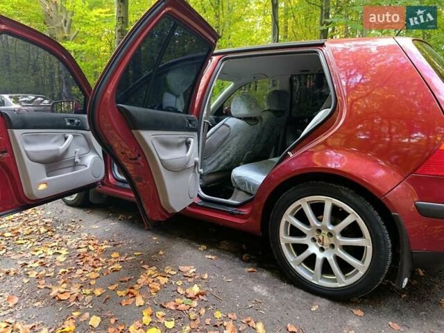 Красный Фольксваген Гольф, объемом двигателя 1.39 л и пробегом 229 тыс. км за 3500 $, фото 12 на Automoto.ua