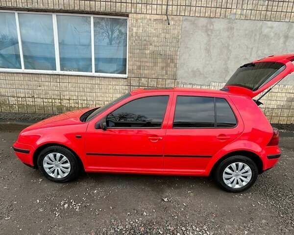 Червоний Фольксваген Гольф, об'ємом двигуна 1.39 л та пробігом 311 тис. км за 3400 $, фото 3 на Automoto.ua