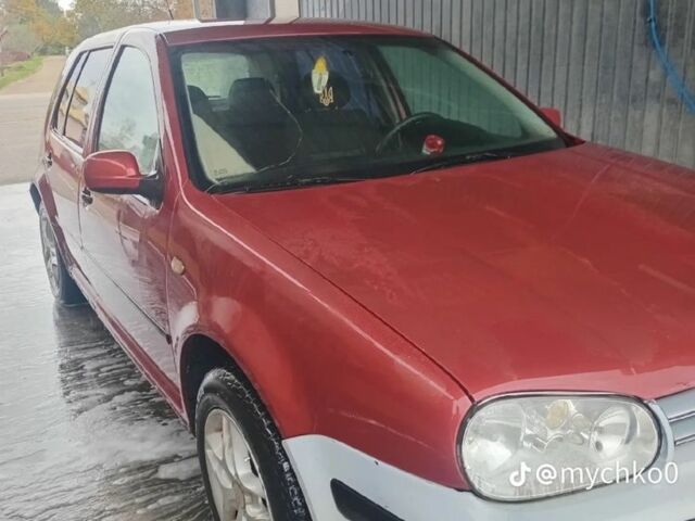 Красный Фольксваген Гольф, объемом двигателя 1.4 л и пробегом 3 тыс. км за 1600 $, фото 1 на Automoto.ua