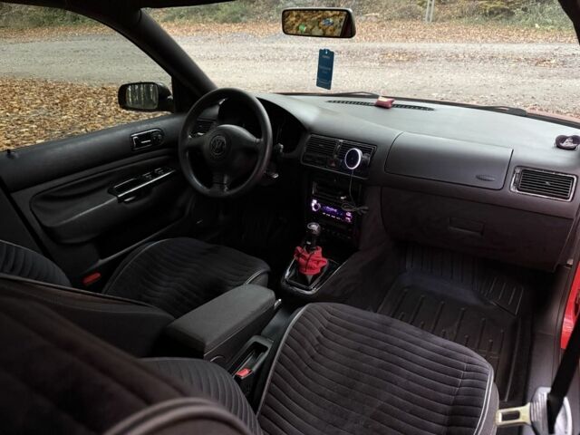 Червоний Фольксваген Гольф, об'ємом двигуна 1.9 л та пробігом 499 тис. км за 4300 $, фото 13 на Automoto.ua