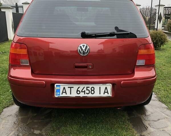 Червоний Фольксваген Гольф, об'ємом двигуна 1.39 л та пробігом 261 тис. км за 3000 $, фото 5 на Automoto.ua