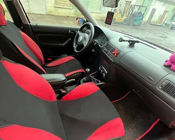 Червоний Фольксваген Гольф, об'ємом двигуна 1.39 л та пробігом 311 тис. км за 3400 $, фото 17 на Automoto.ua