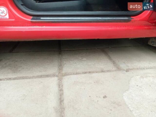 Красный Фольксваген Гольф, объемом двигателя 1.4 л и пробегом 270 тыс. км за 3600 $, фото 1 на Automoto.ua