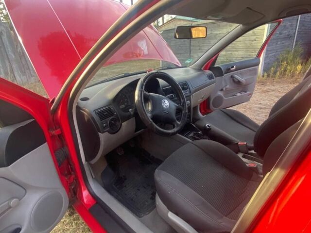 Красный Фольксваген Гольф, объемом двигателя 1.4 л и пробегом 270 тыс. км за 3000 $, фото 7 на Automoto.ua