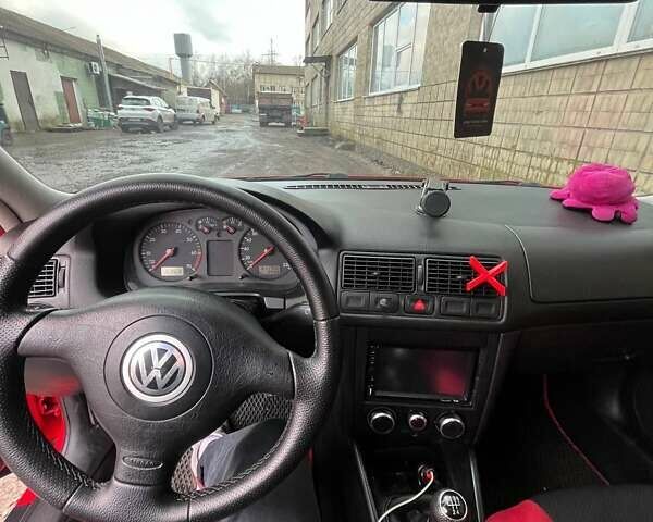 Червоний Фольксваген Гольф, об'ємом двигуна 1.39 л та пробігом 311 тис. км за 3400 $, фото 12 на Automoto.ua