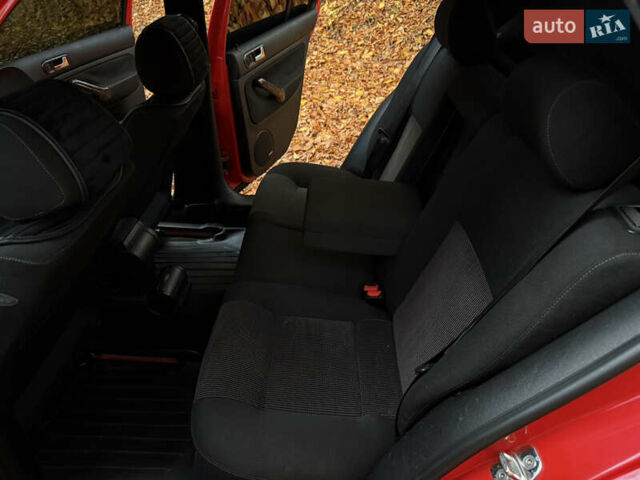 Красный Фольксваген Гольф, объемом двигателя 1.9 л и пробегом 499 тыс. км за 4300 $, фото 26 на Automoto.ua