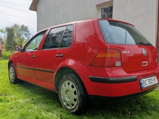 Красный Фольксваген Гольф, объемом двигателя 1.4 л и пробегом 230 тыс. км за 3200 $, фото 1 на Automoto.ua