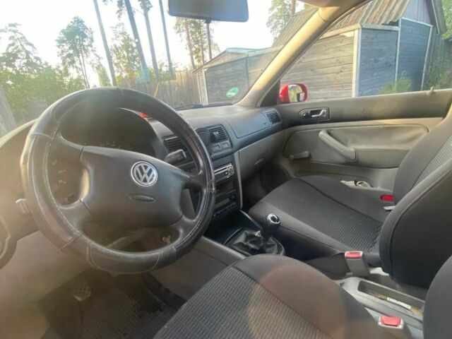 Красный Фольксваген Гольф, объемом двигателя 1.4 л и пробегом 270 тыс. км за 3000 $, фото 12 на Automoto.ua