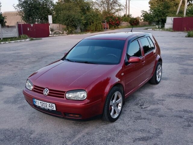 Червоний Фольксваген Гольф, об'ємом двигуна 1.6 л та пробігом 280 тис. км за 4400 $, фото 5 на Automoto.ua