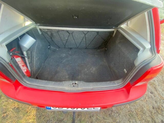 Красный Фольксваген Гольф, объемом двигателя 1.4 л и пробегом 270 тыс. км за 3000 $, фото 8 на Automoto.ua