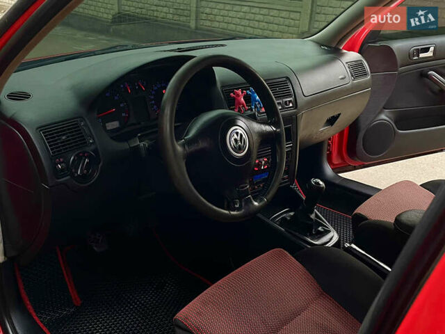 Червоний Фольксваген Гольф, об'ємом двигуна 1.6 л та пробігом 216 тис. км за 3200 $, фото 31 на Automoto.ua