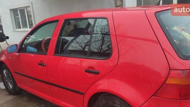 Красный Фольксваген Гольф, объемом двигателя 1.4 л и пробегом 300 тыс. км за 4100 $, фото 8 на Automoto.ua