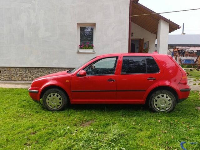 Красный Фольксваген Гольф, объемом двигателя 1.4 л и пробегом 230 тыс. км за 3200 $, фото 2 на Automoto.ua