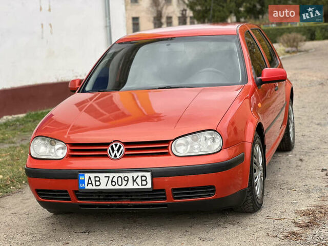 Фольксваген Гольф 1998 у Тульчине на Automoto.ua Червоний Фольксваген Гольф, об'ємом двигуна 1.39 л та пробігом 300 тис. км за 3000 $, фото 1 на Automoto.ua