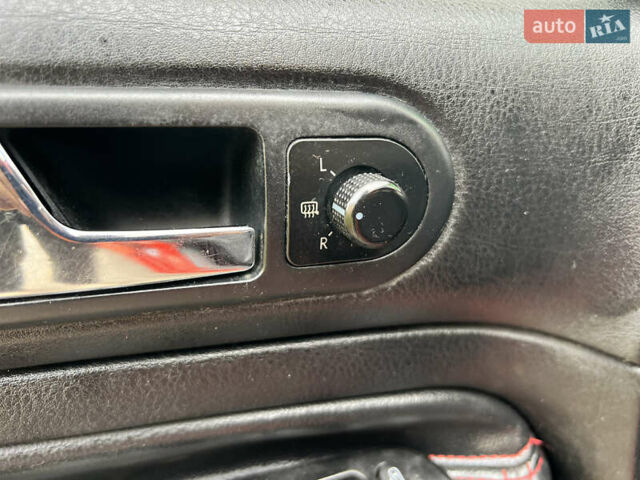 Красный Фольксваген Гольф, объемом двигателя 1.39 л и пробегом 308 тыс. км за 3000 $, фото 23 на Automoto.ua