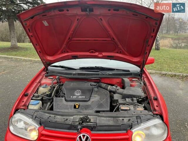 Красный Фольксваген Гольф, объемом двигателя 1.6 л и пробегом 70 тыс. км за 4250 $, фото 6 на Automoto.ua