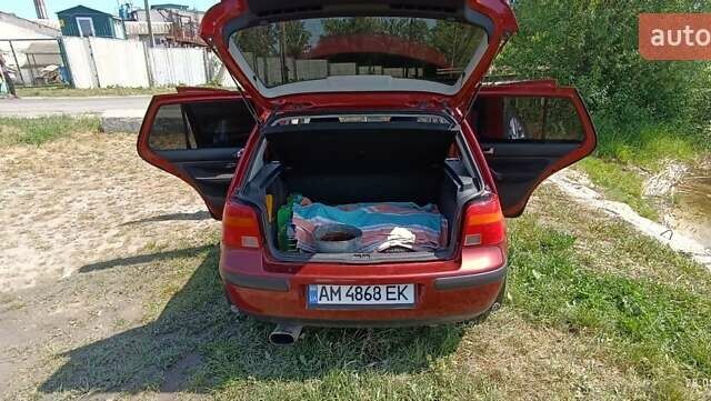 Червоний Фольксваген Гольф, об'ємом двигуна 1.6 л та пробігом 274 тис. км за 4300 $, фото 21 на Automoto.ua