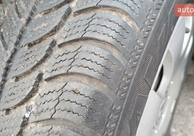 Червоний Фольксваген Гольф, об'ємом двигуна 1.39 л та пробігом 278 тис. км за 2250 $, фото 12 на Automoto.ua